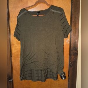 Allie & Rob Woman's XL Top